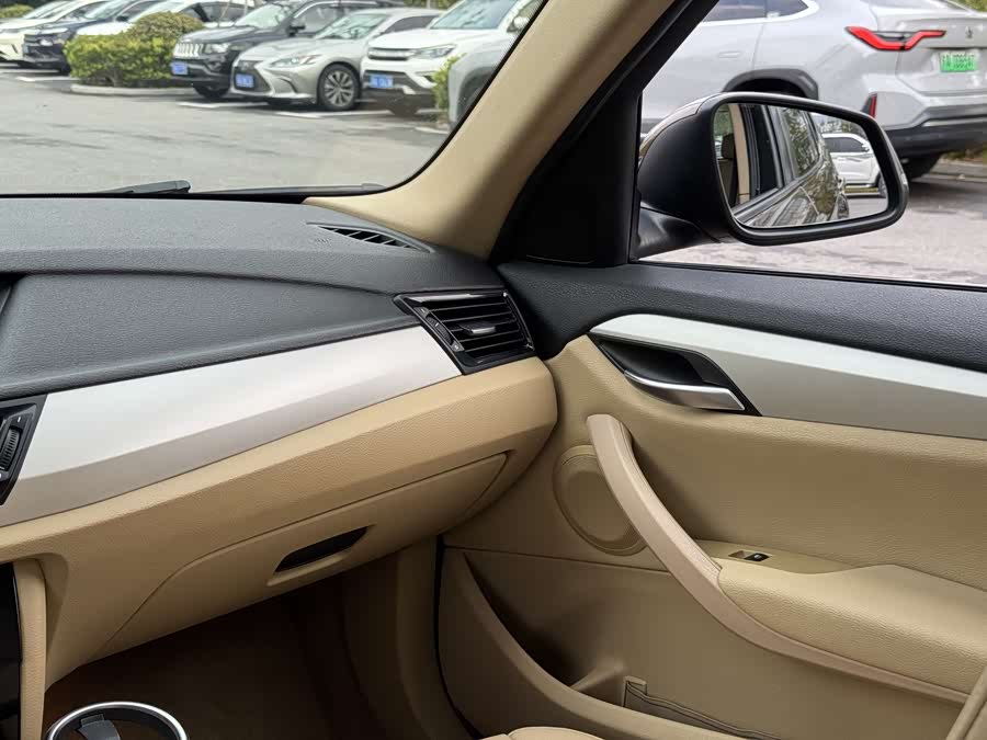 BMW X1 (Imported) 2012 car image #17