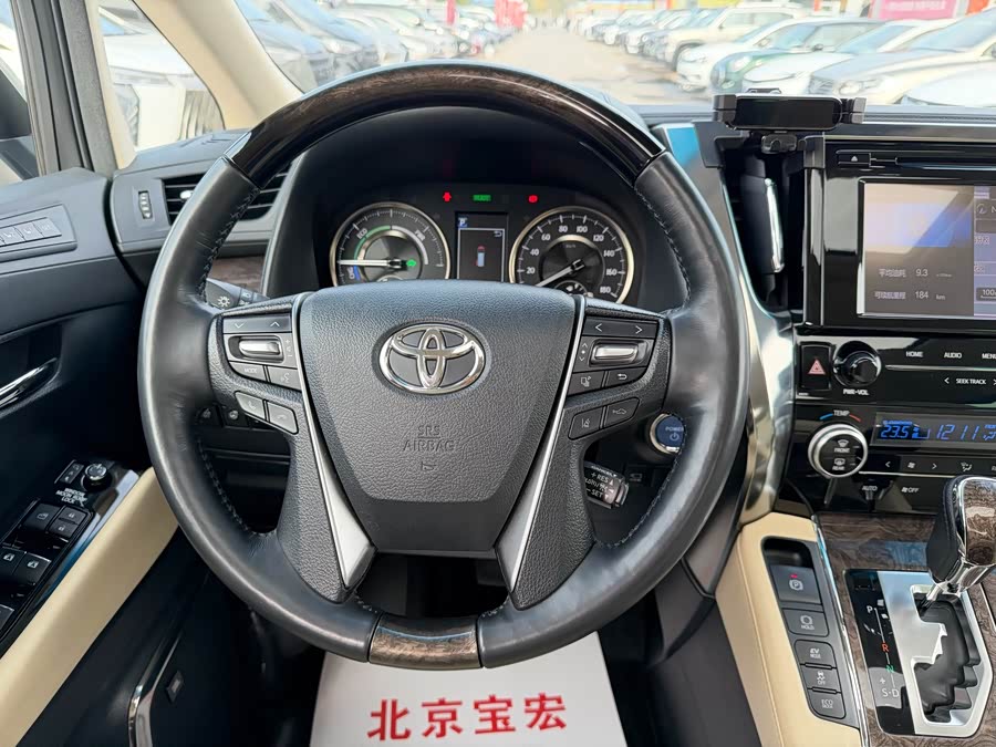 Toyota Alphard 2019 car image #17