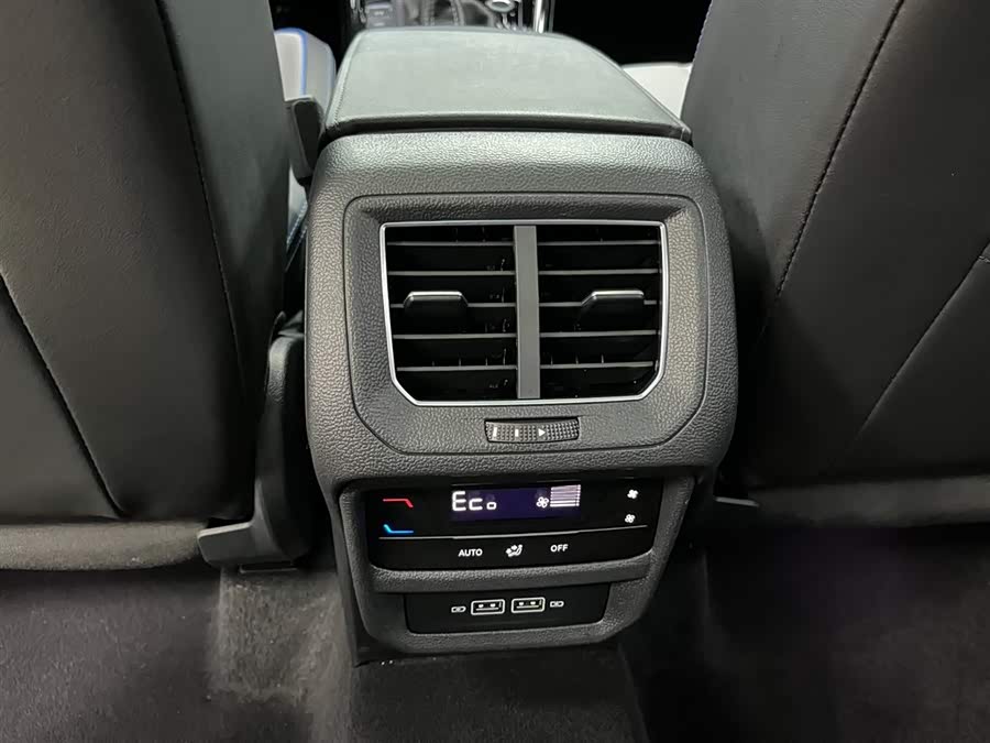 Volkswagen Tayron GTE 2022 car image #17