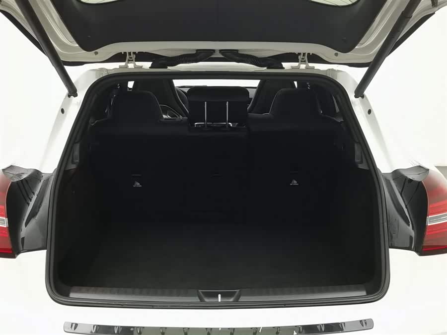 Mercedes-Benz GLA AMG 2018 car image #17