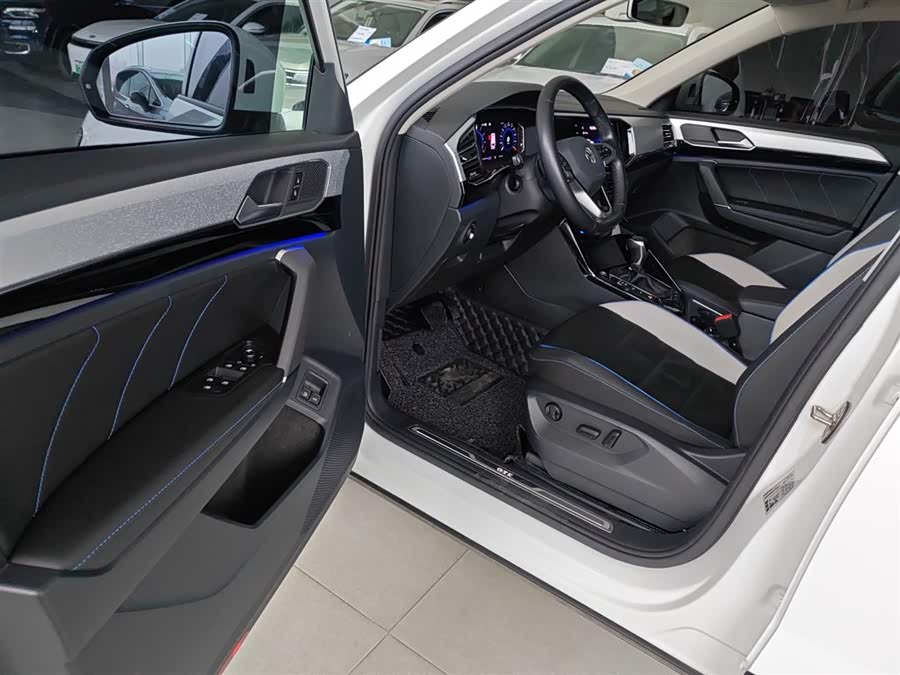 Volkswagen Tayron GTE 2020 #17 Volkswagen Tayron GTE 2020 car image #17