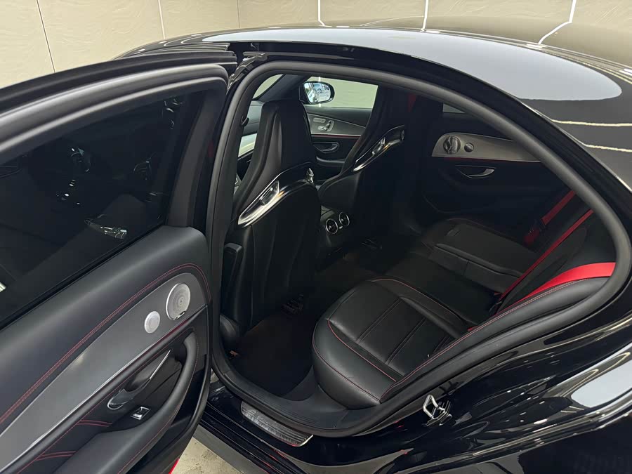 Mercedes-Benz E AMG 2019 immagine di auto #17