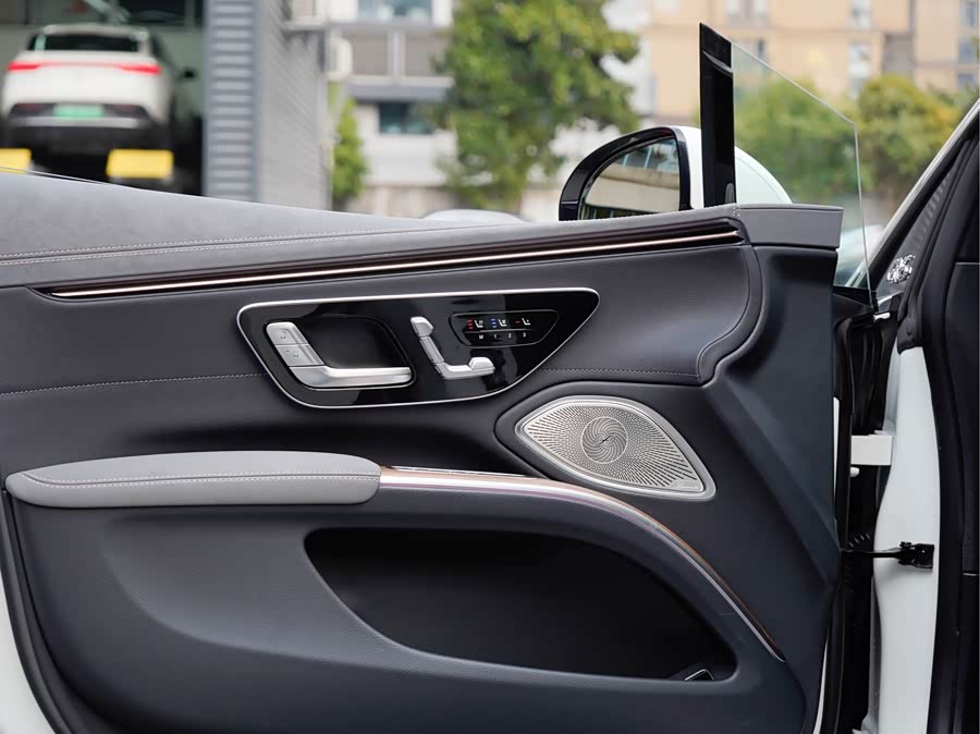 Mercedes-Benz EQS Class 2022 #17 Mercedes-Benz EQS Class 2022 car image #17