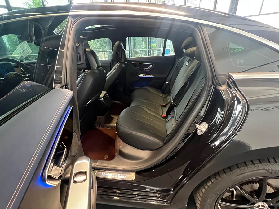 Mercedes-Benz EQE Class 2024 imagem de carro #17