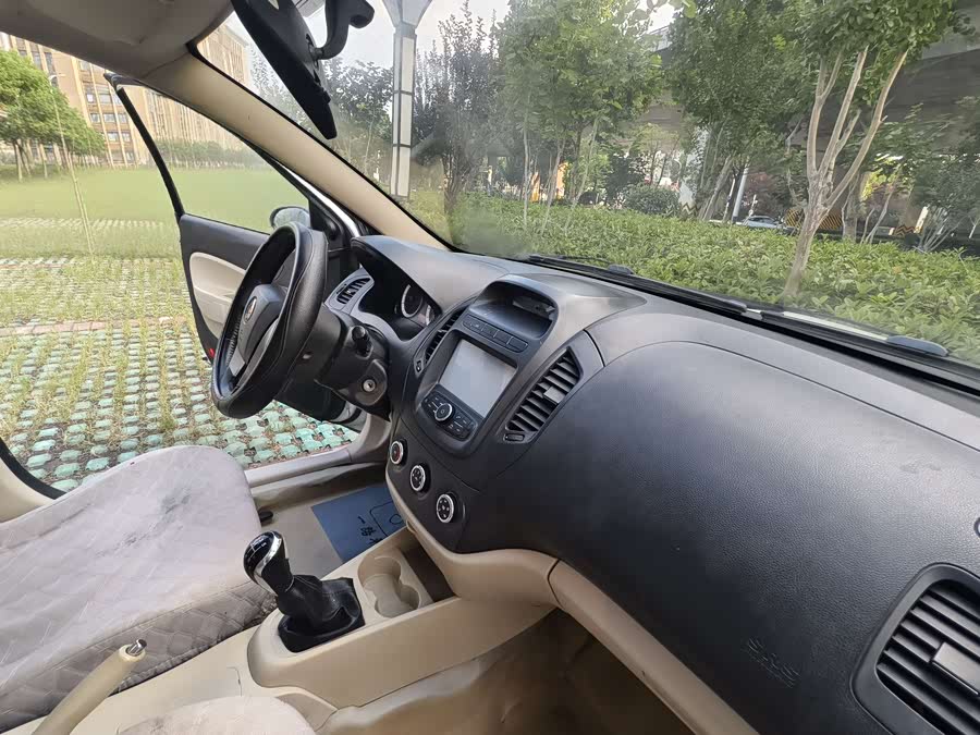 GEELY KingKong Fortune 2014 car image #17