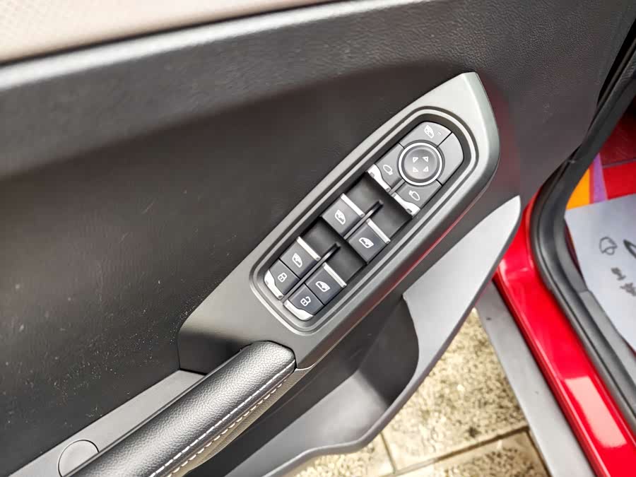 哪吒汽车 哪吒N01 2021 #17 哪吒汽车 哪吒N01 2021 汽车图片 #17