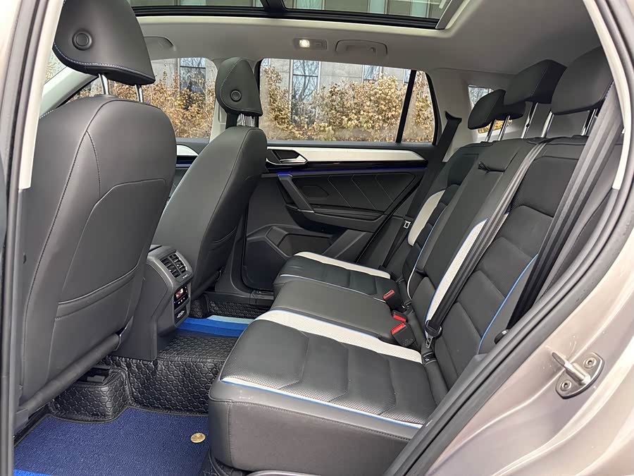 Volkswagen Tayron GTE 2021 immagine di auto #17