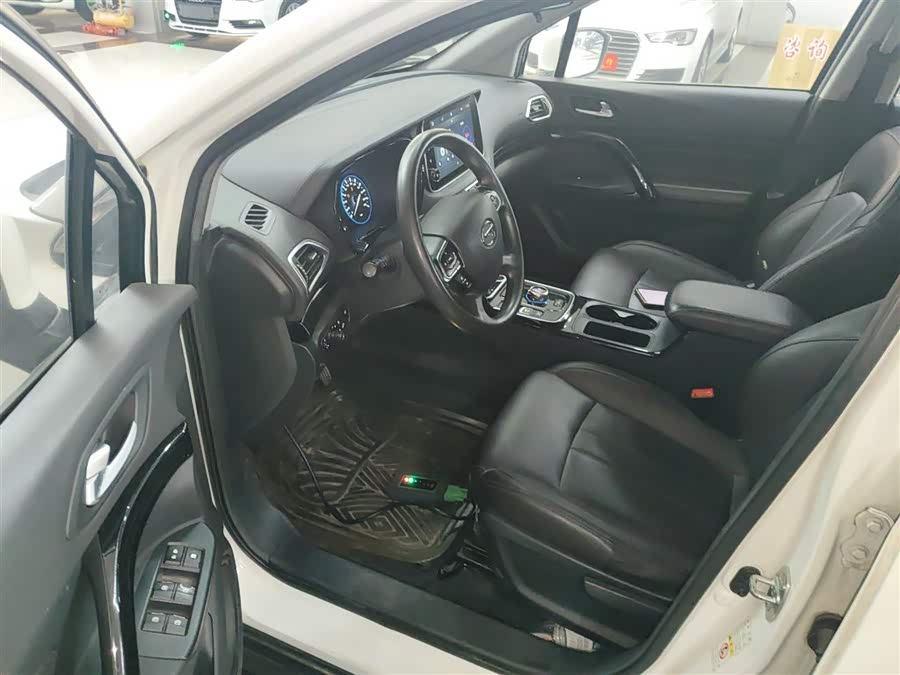 GAC ix4 2018 #17 GAC ix4 2018 car image #17