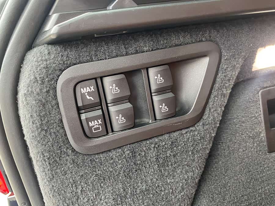 BMW X7 2021 #17 BMW X7 2021 car image #17