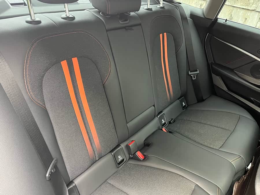 BMW 2 Series (Imported) 2024 immagine di auto #17