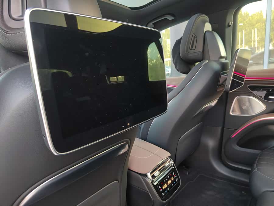 Mercedes-Benz EQS SUV 2025 #17 Mercedes-Benz EQS SUV 2025 car image #17