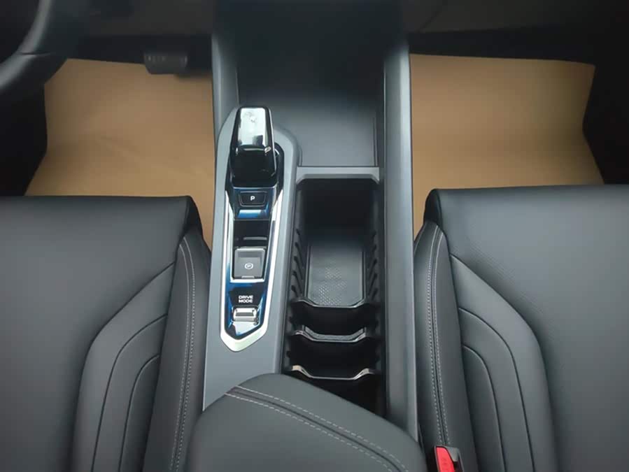 GEELY Binray 2022 car image #17