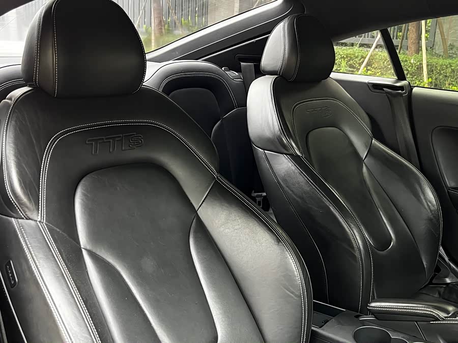 Audi TTS 2014 car image #17