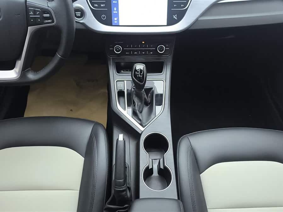 GEELY Vision 2020 car image #17