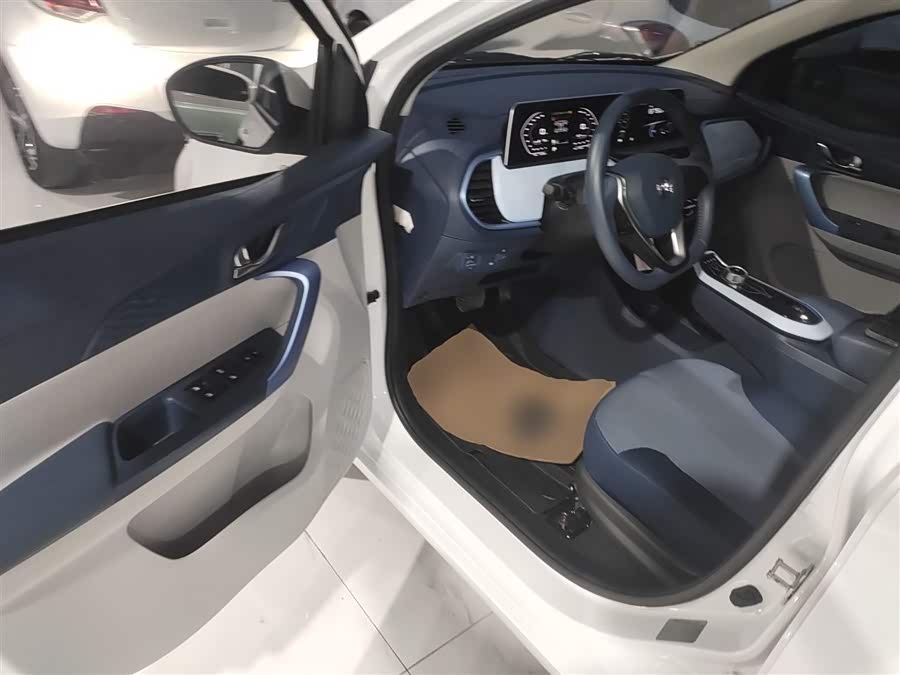 Changan BenBen E-Star 2023 car image #17