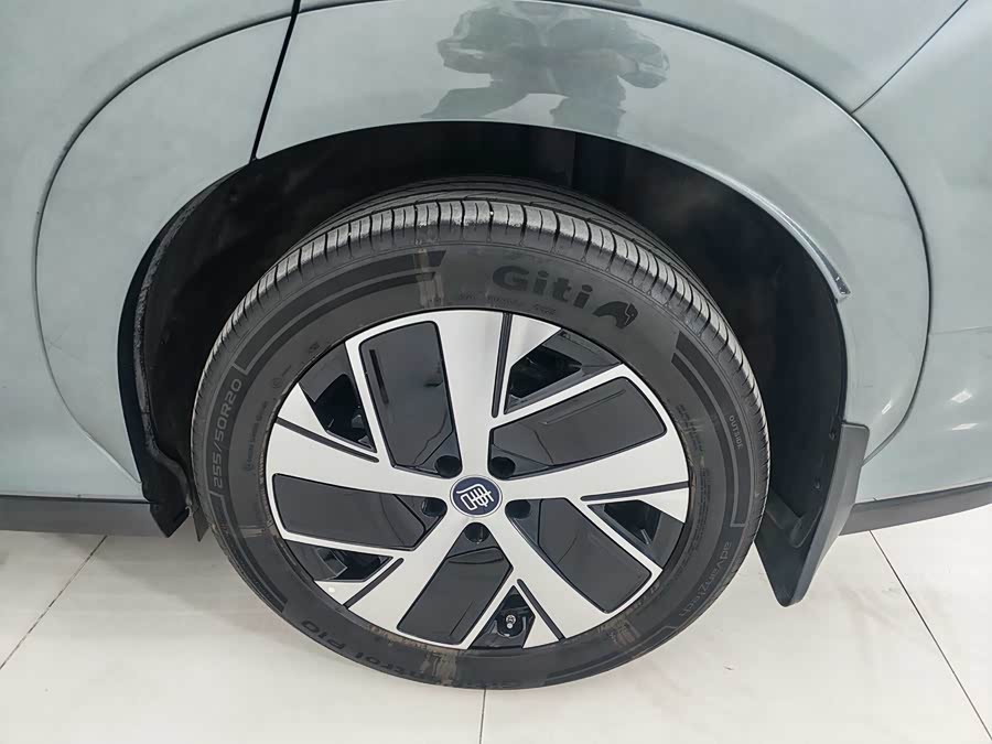 BYD Tang L 2025 صورة سيارة #17