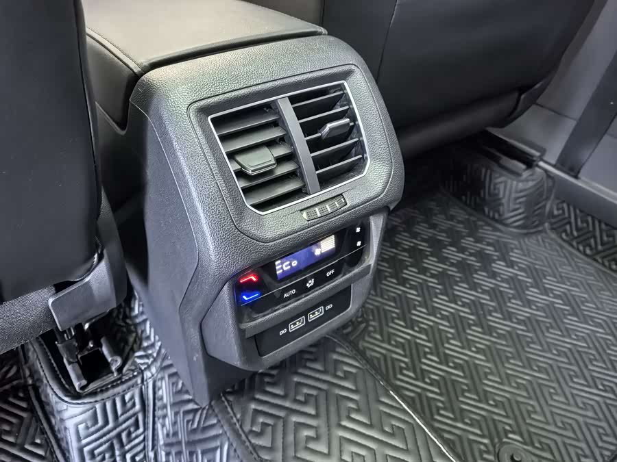 Volkswagen Tayron GTE 2022 car image #17