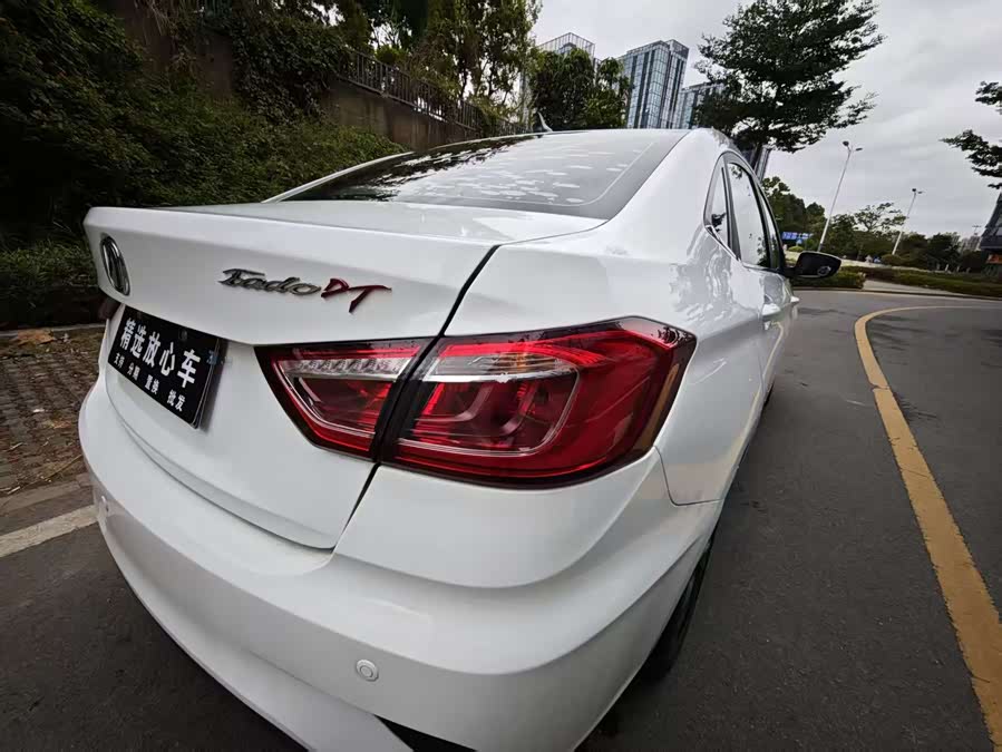 Changan Eado DT 2019 car image #17