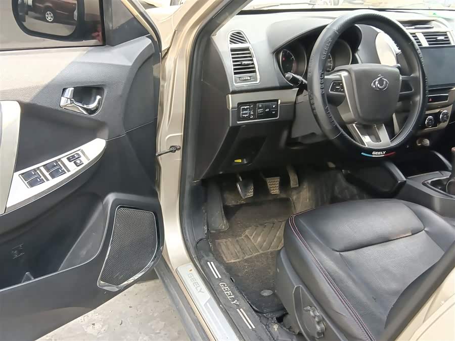 GEELY GX7 2014 car image #17