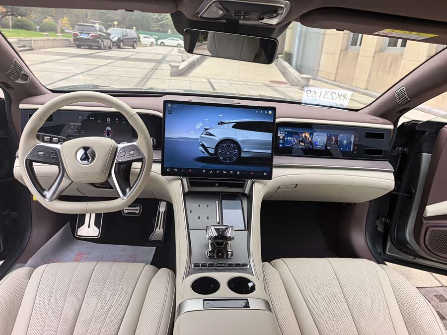 Denza Z9GT 2024 car image #17