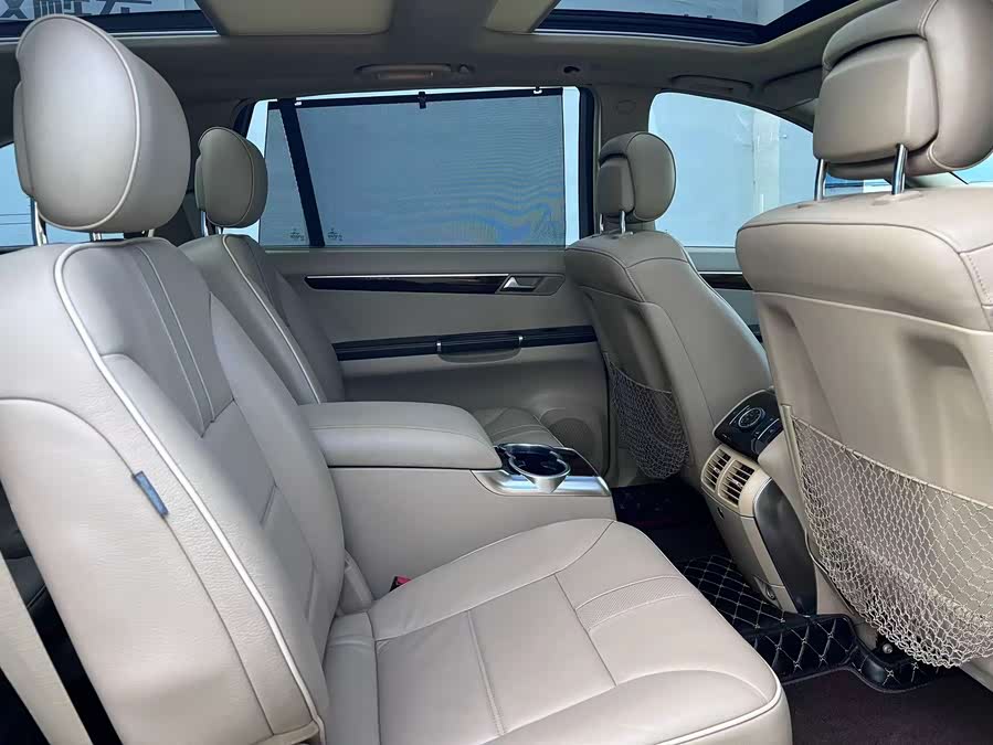 Mercedes-Benz R Class 2011 car image #17