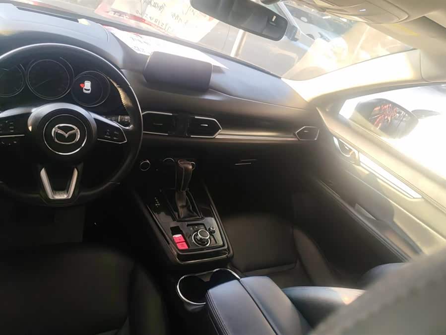 Mazda CX-8 2019 immagine di auto #17