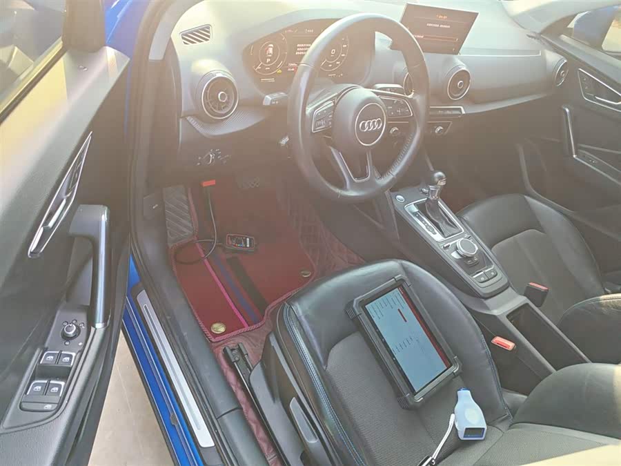 Audi Q2L e-tron 2020 #17 Audi Q2L e-tron 2020 car image #17