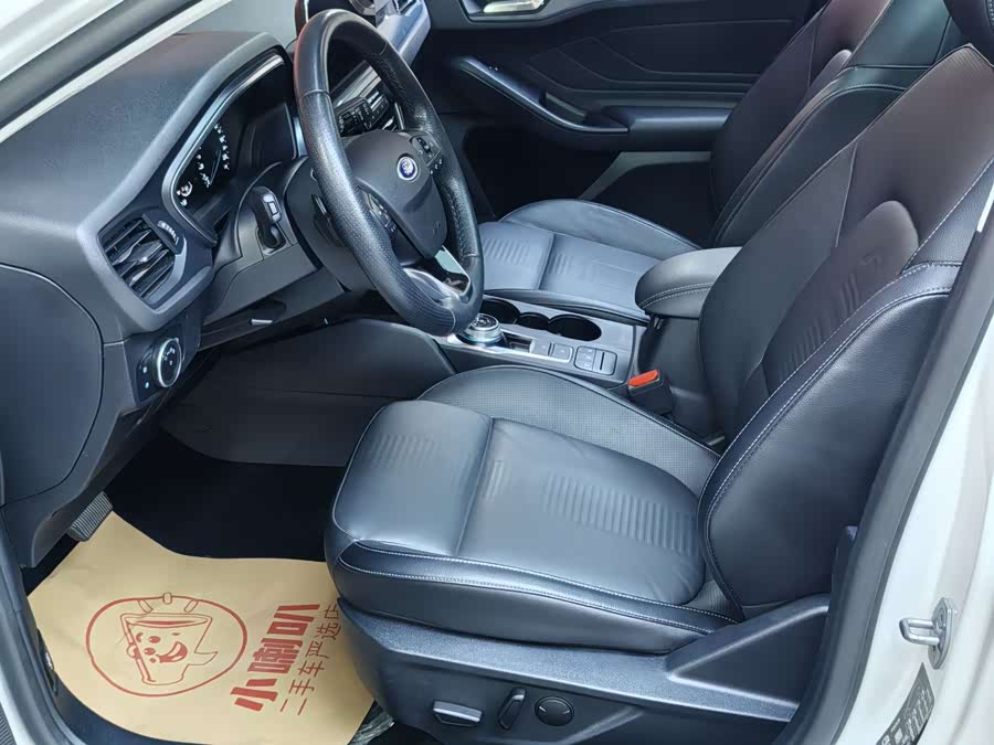 Ford Focus Active 2019 صورة سيارة #17