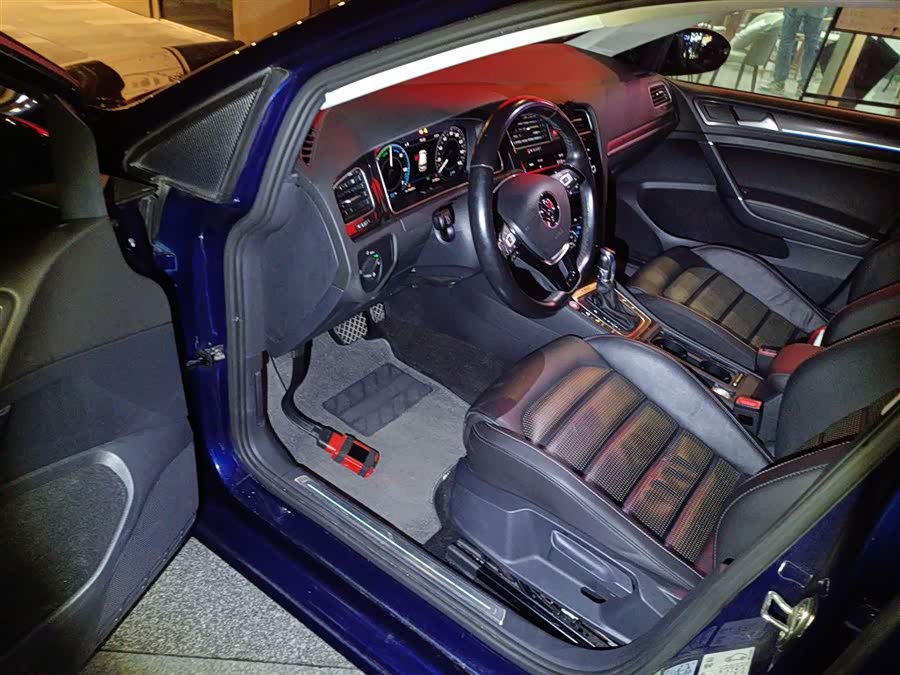 Volkswagen Golf New Energy (Imported) 2018 صورة سيارة #17