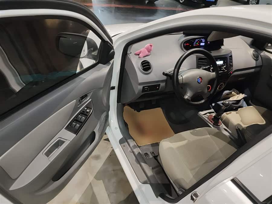 GEELY KingKong 2015 car image #17