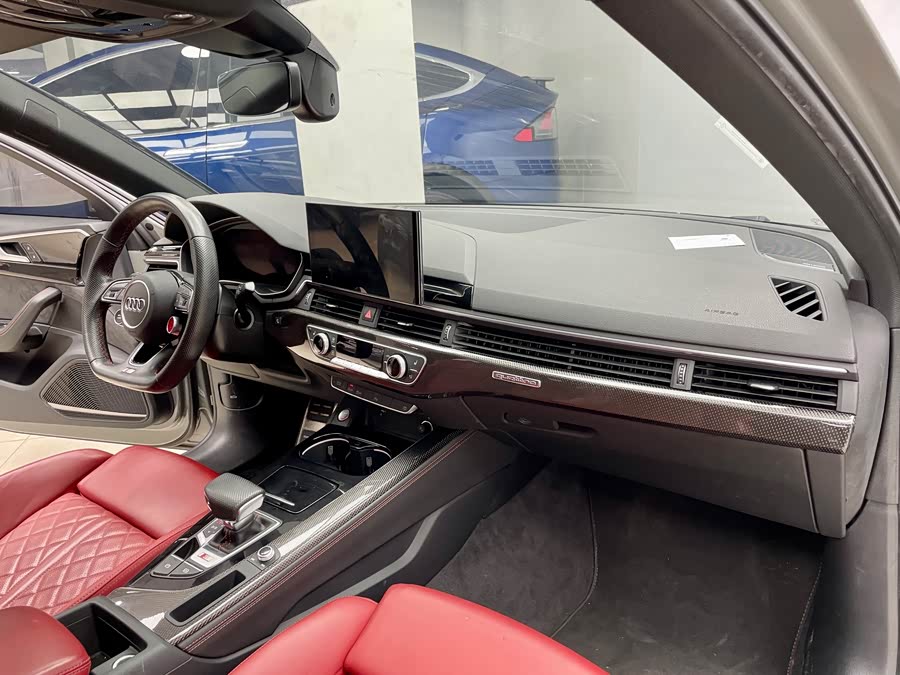 Audi S4 2020 car image #17