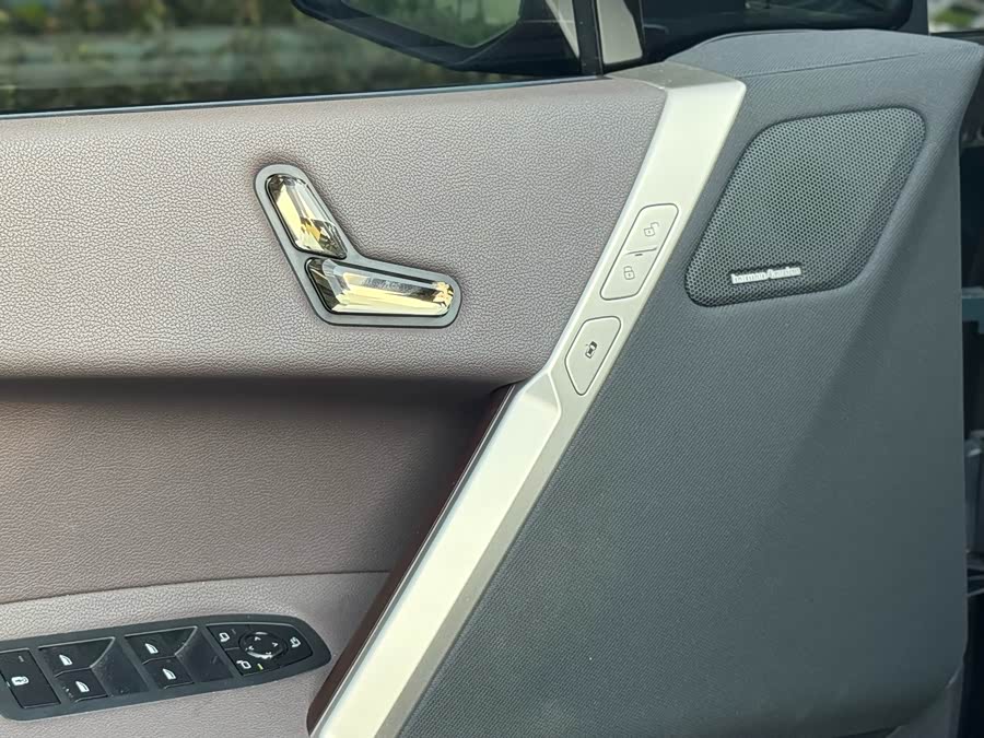 BMW iX 2024 #17 BMW iX 2024 car image #17