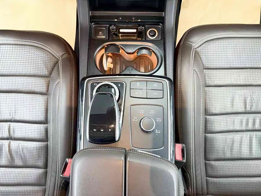 Mercedes-Benz GLS AMG 2017 #17 Mercedes-Benz GLS AMG 2017 car image #17