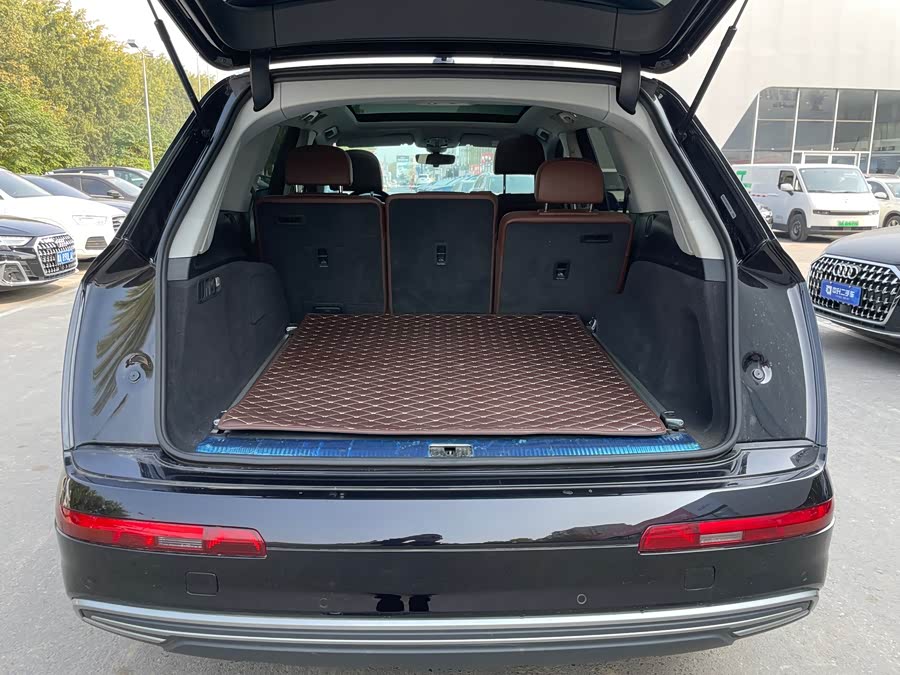 Audi Q7 New Energy 2019 car image #17