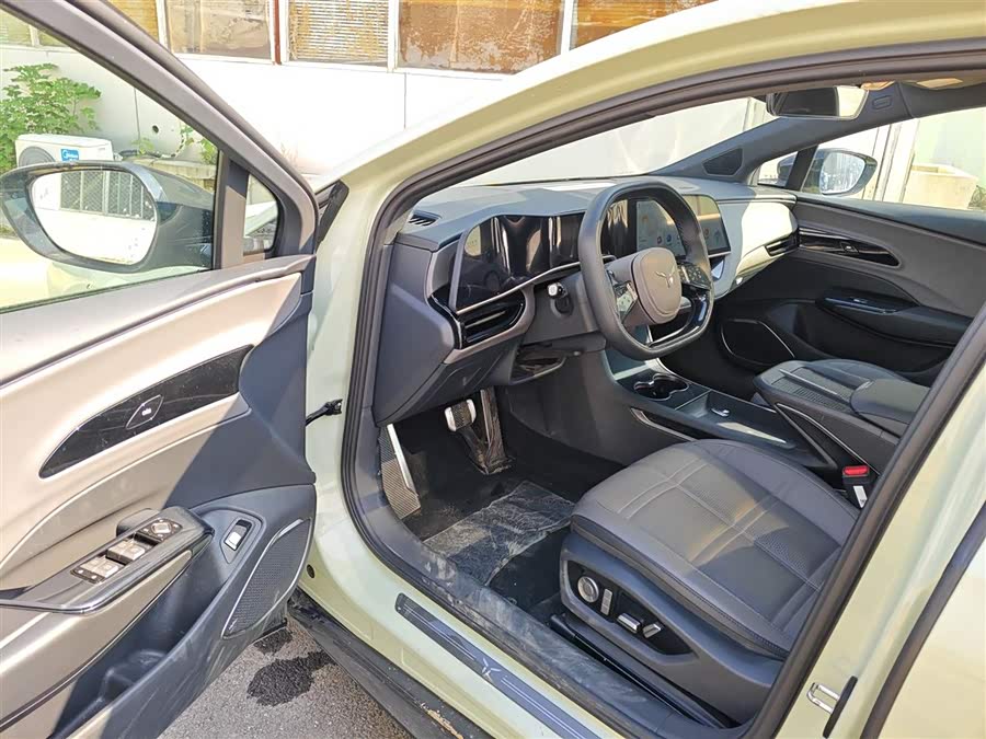 HongQi EH7 2024 #17 HongQi EH7 2024 car image #17