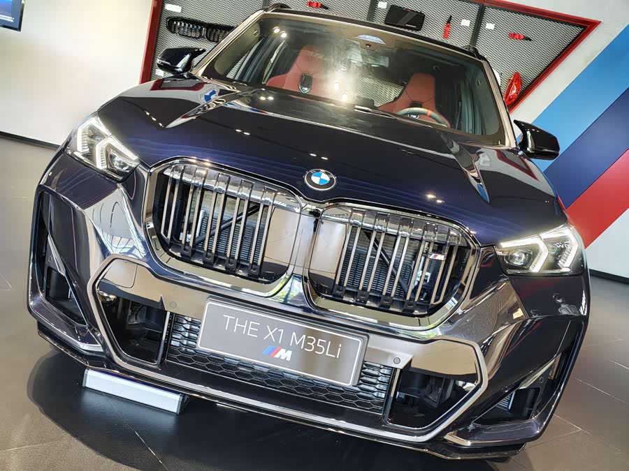 BMW X1 M35Li صورة سيارة #17