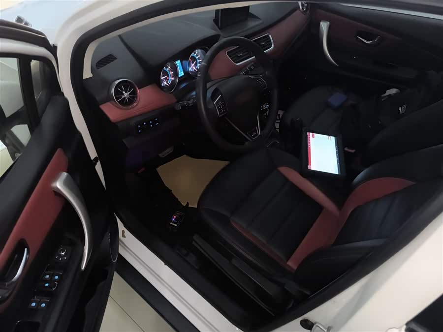 Haval H1 2015 изображение автомобиля #17