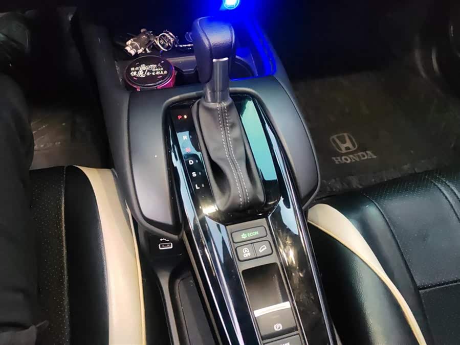 Honda HR-V 2024 car image #17