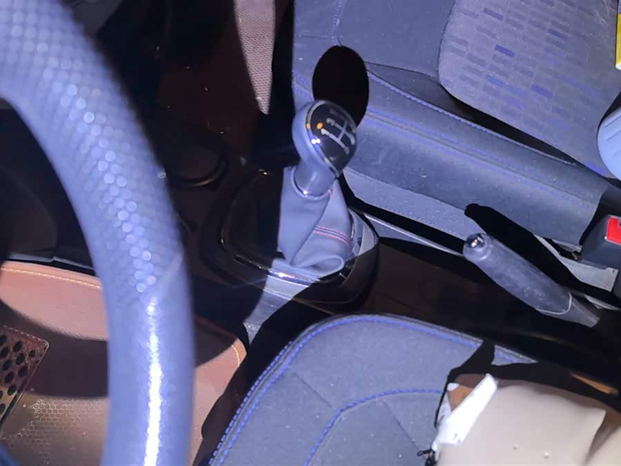 Haval H1 2016 #17 Haval H1 2016 car image #17