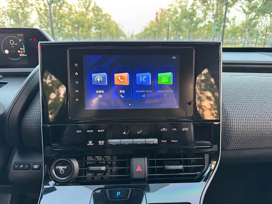 Toyota bZ4X 2022 immagine di auto #17