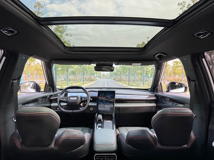 GEELY Boyue 2024 car image #17