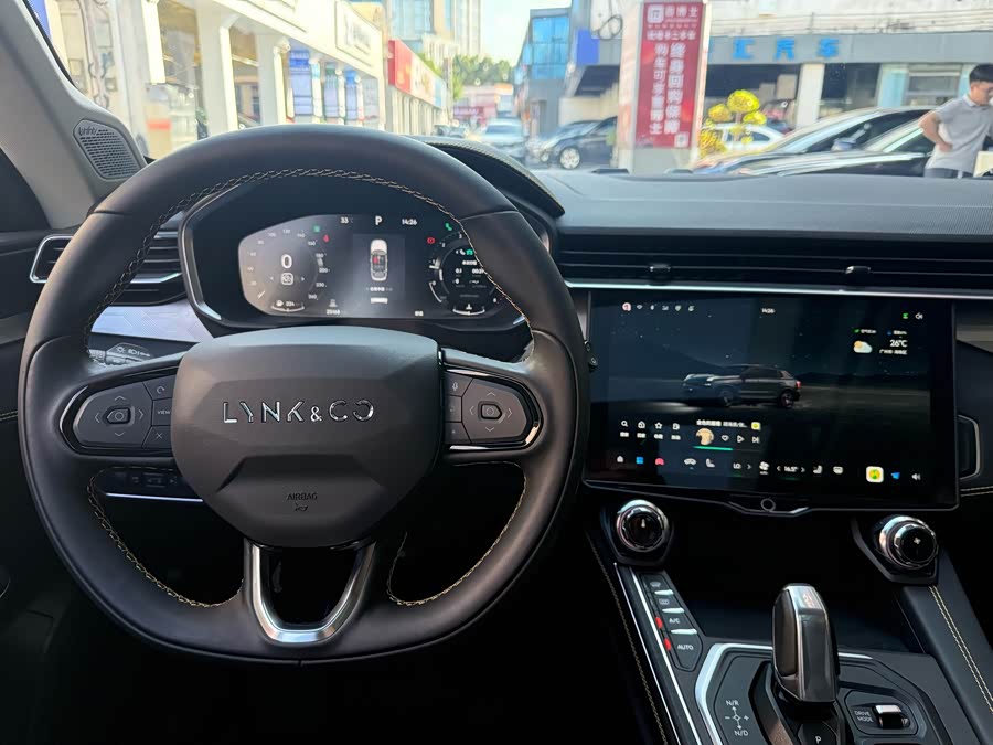 Lynk & Co 01 2023 image de voiture #17