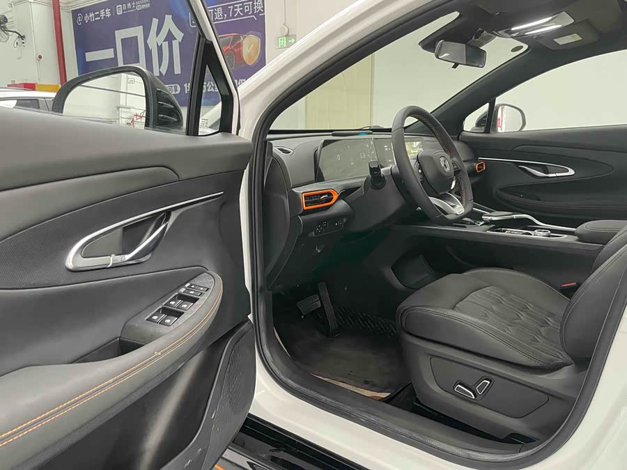 长安 长安UNI-T 2022 汽车图片 #17