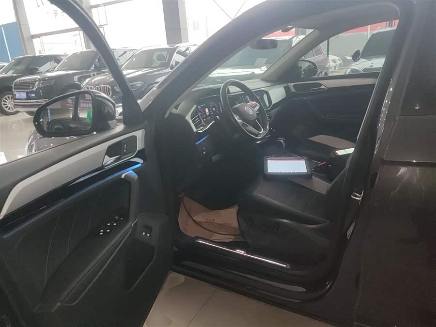 Volkswagen Tayron GTE 2022 car image #17