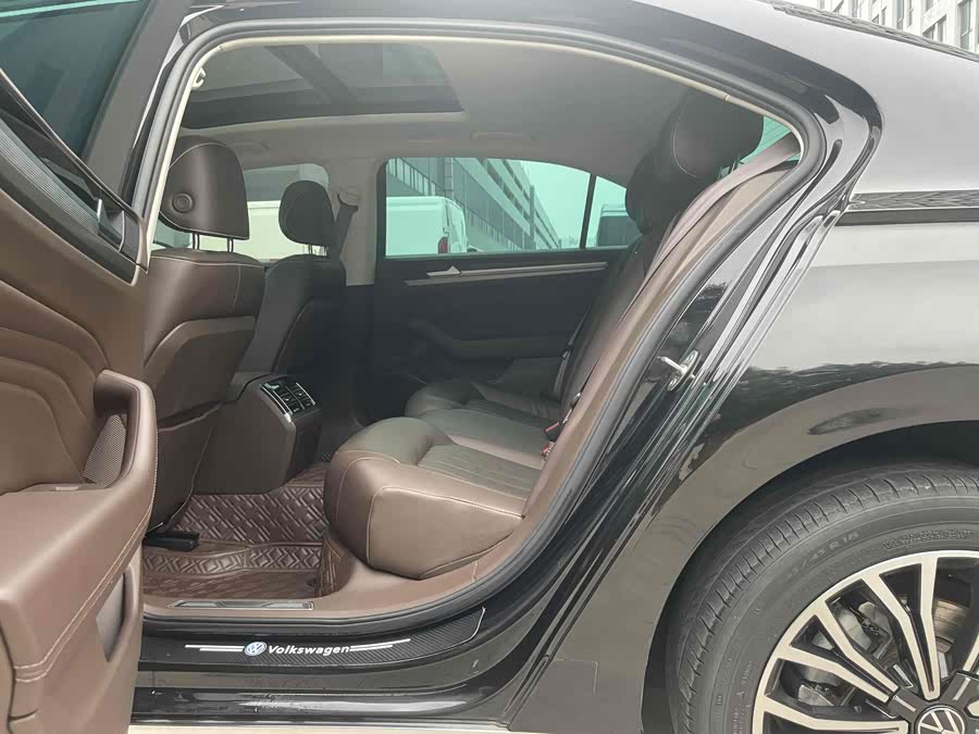 Volkswagen Phideon 2021 immagine di auto #17