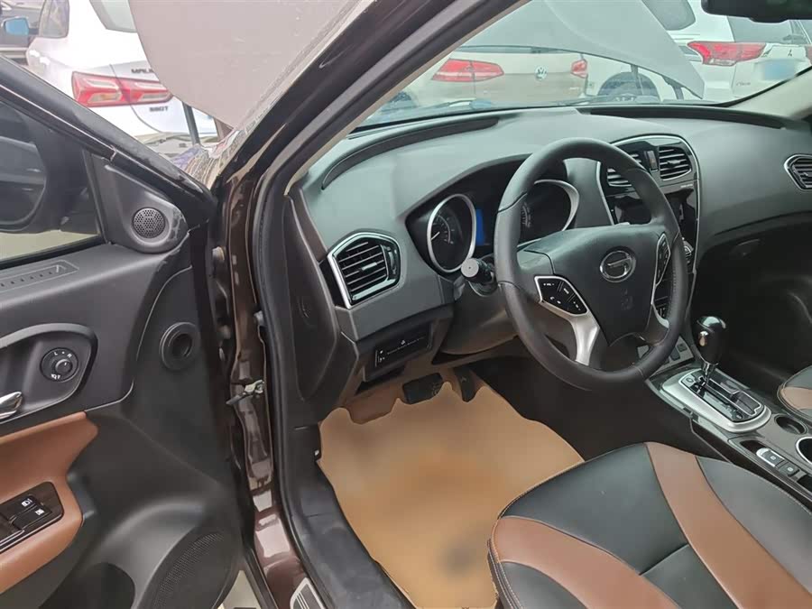 GAC Trumpchi GS5 Super 2015 car image #17