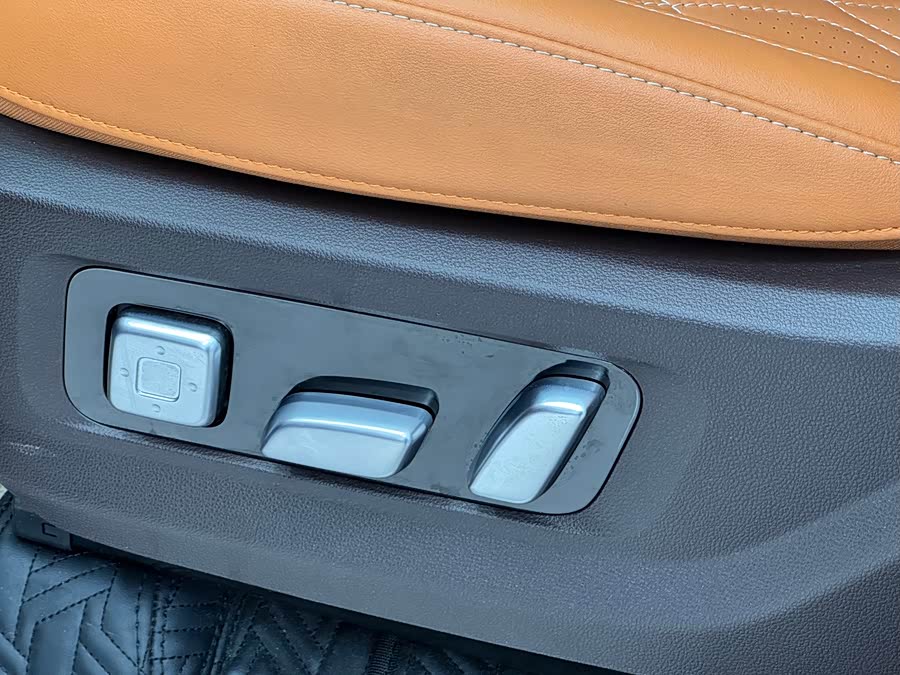 Tank 500 New Energy 2024 #17 Tank 500 New Energy 2024 car image #17