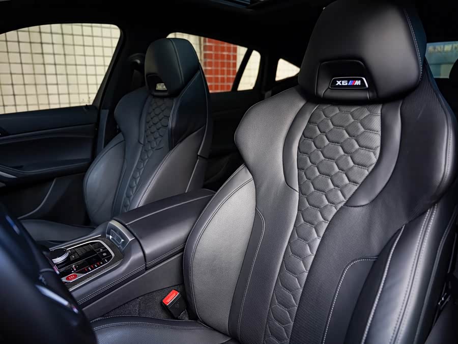 BMW X6 M 2022 #17 BMW X6 M 2022 car image #17