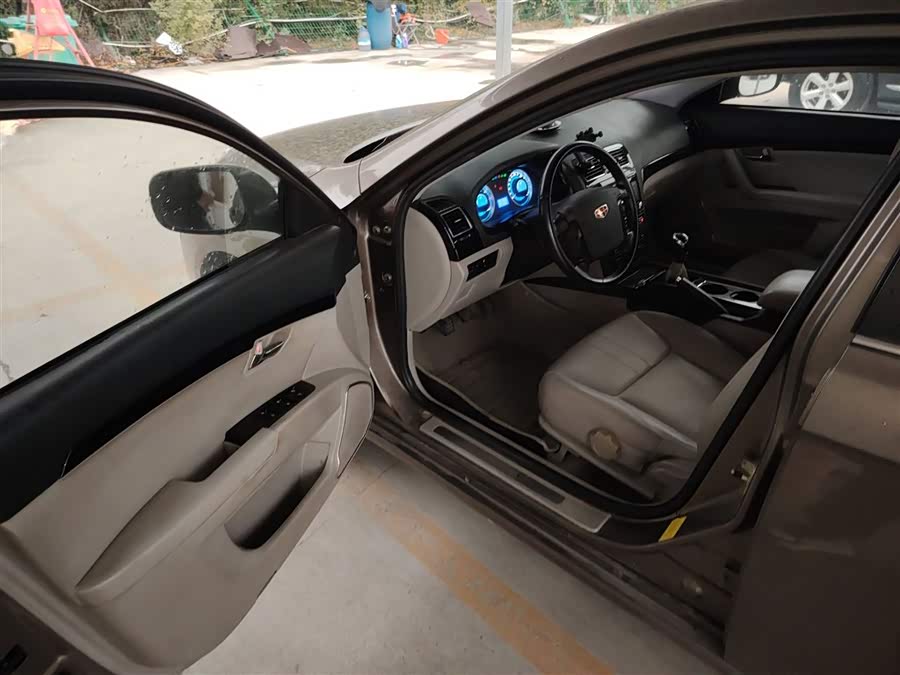 GEELY EC8 2013 #17 GEELY EC8 2013 car image #17