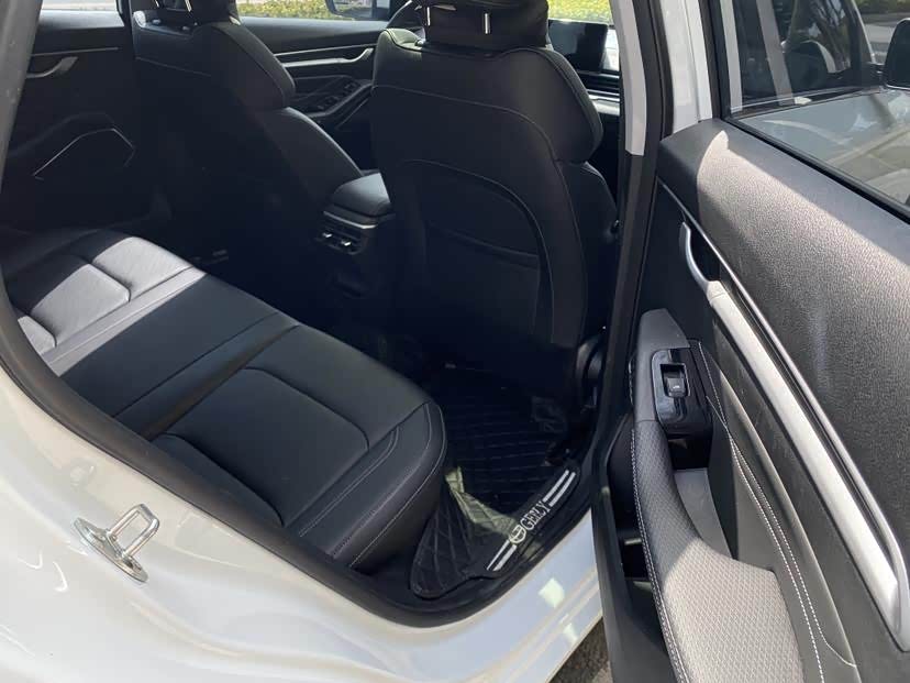 GEELY Emgrand 2022 #17 GEELY Emgrand 2022 car image #17